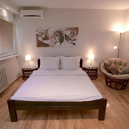 Appartamento Ratan Belgrado Esterno foto