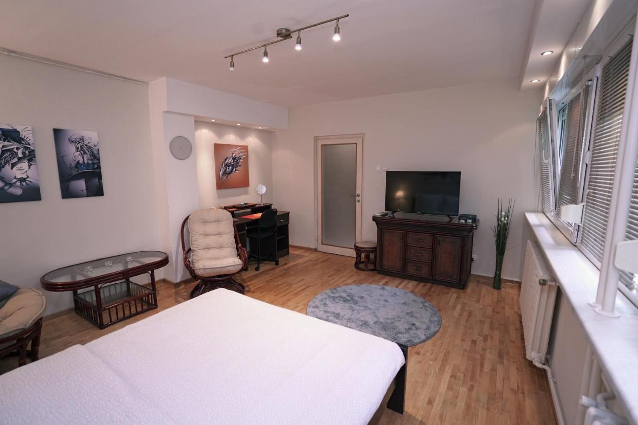 Appartamento Ratan Belgrado Esterno foto